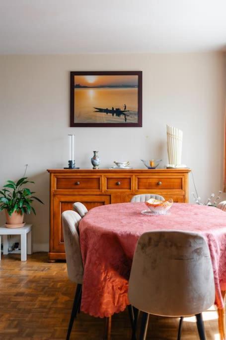 Eiffel Tower Apartment